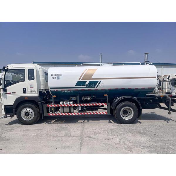 Camion-citerne à pulvérisateur Sinotruk HOWO 6X4