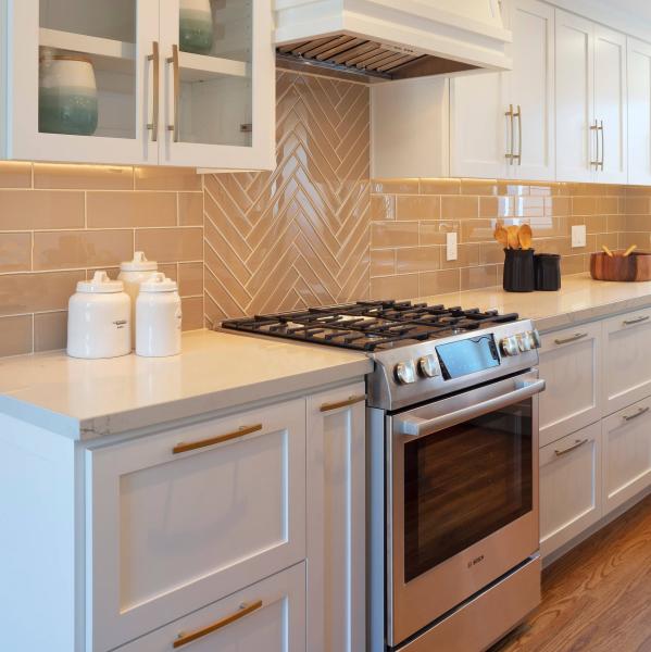 Customized White Grey Shaker Solid Wood Cupboard With Pull Out Kitchen Drawer