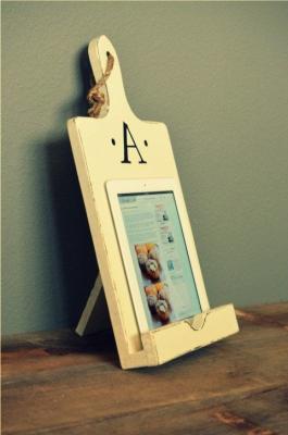 O suporte móvel de madeira 15x10 Cm do suporte do estilo da placa de corte aplica-se à decoração home