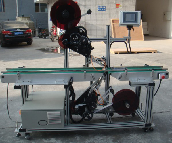 High Efficiency Top Labeling Machine with Split Belt Conveyor