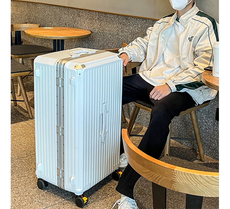 PC Fabric Aluminum Frame Suitcase  Business Travel  Luggage With Tsa Locks Built In