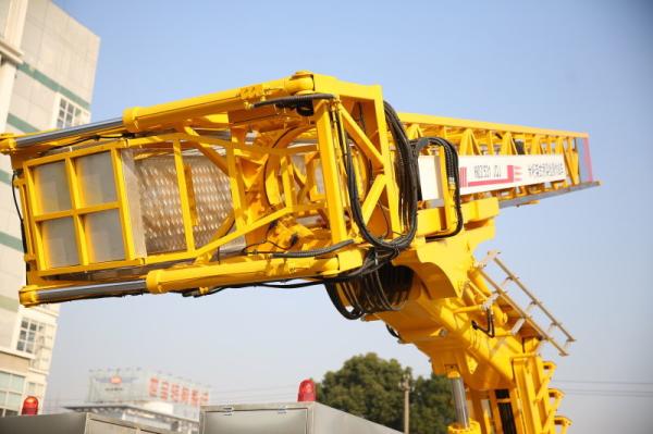 High Stability 22m Under Bridge Inspection Unit Rental Volvo 8X4 Electrohydraulic Systems