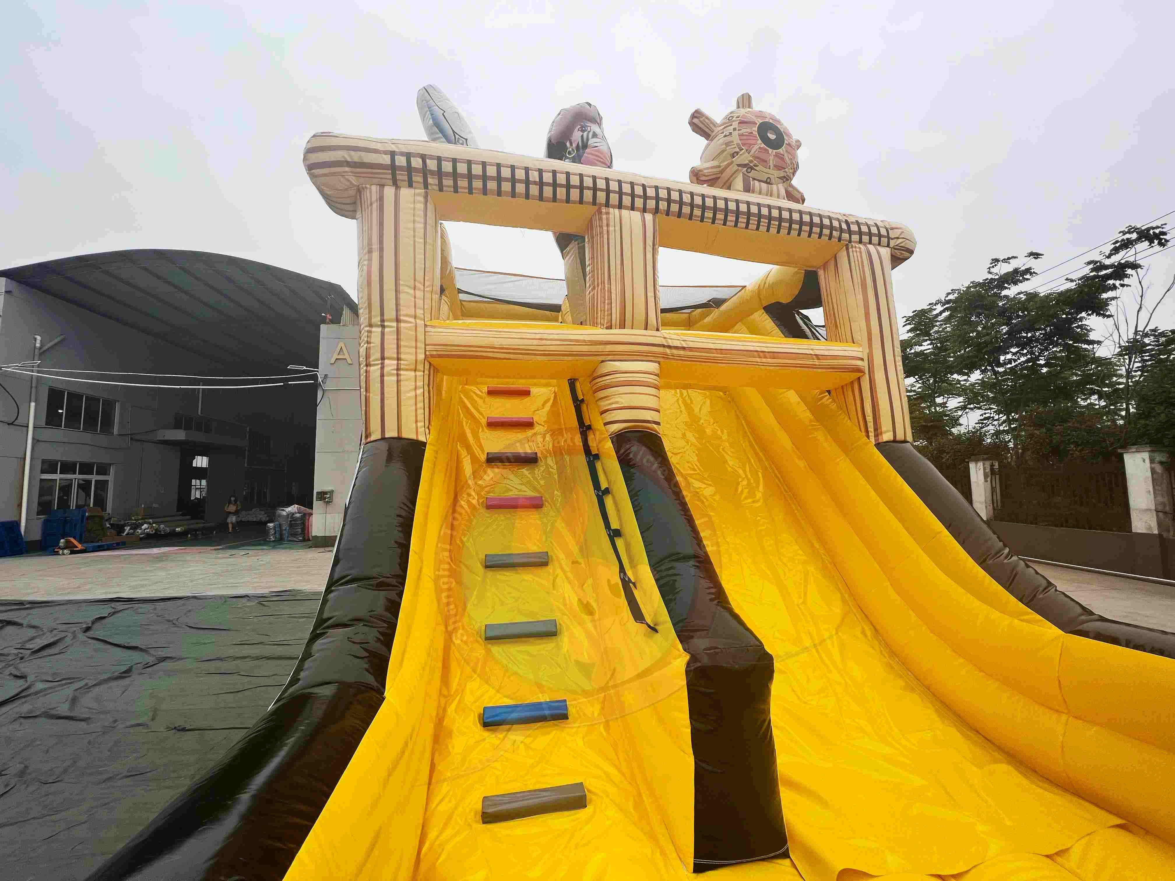 Hot Sale Custom Inflatable Pirate Ship Amusement Park China Factory Durable Kids Fun Park Inflatable Playground Commercial Use