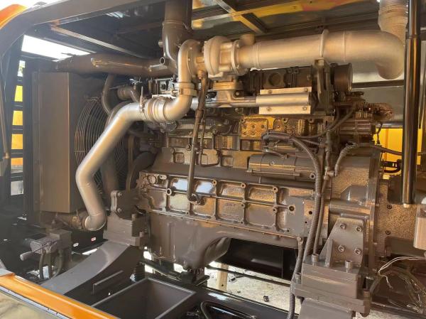 Shacman HBT8018 Used Trailer Concrete Pump Mixer 186 KW With Deutz Engine