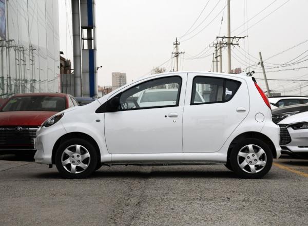 Carro elétrico de 45KW BYD E1