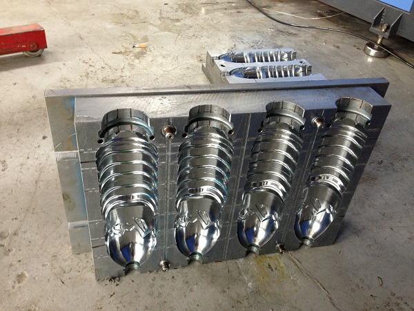 Soda Water Bottle Blow Molding Machine 48000 Kg Clamping Force 2 Years Warranty