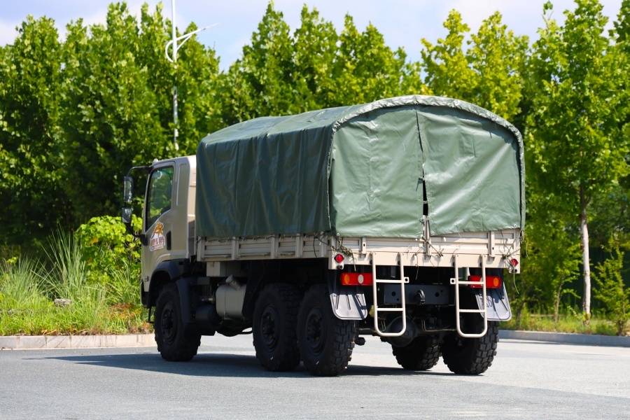170‑HP Flat Cab 6x6 Off‑Road Cargo Truck With Tarpaulin Cover
