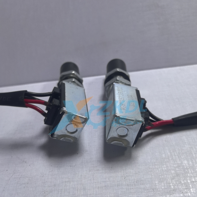 High-Quality Sinotruk HOWO Truck Spare Parts Brake Sensor Brake Switch WG972516002