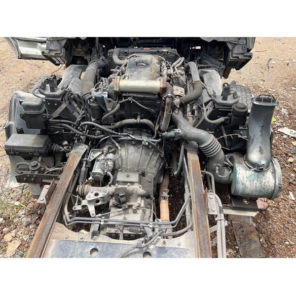 Caminhão de carga usado ISUZU ELF 600P 700P Caminhão leve 175hp Motor diesel 4KH1 Com 3 assentos e 2 portas