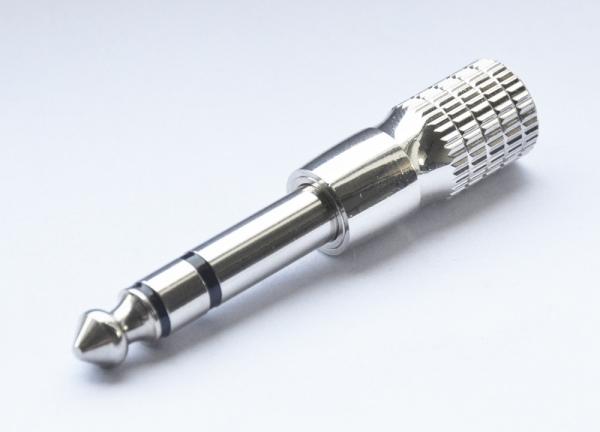 Microphone connector audio adaptor