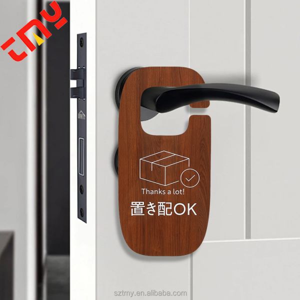 Custom Plastic Do Not Disturb PVC Hanging Tag Personalized Logo Waterproof Hotel Room Door Handle Sign Hotel Restrooms Signs