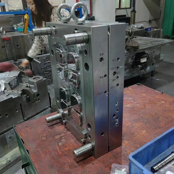 Customized Plastic Injection Tooling with 500 Mold Life and Customized Surface Finish