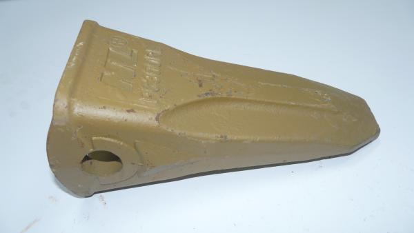Alloy Steel Excavator Tooth Point 207-70-14151 Bucket Tooth Wear Resistant PC300