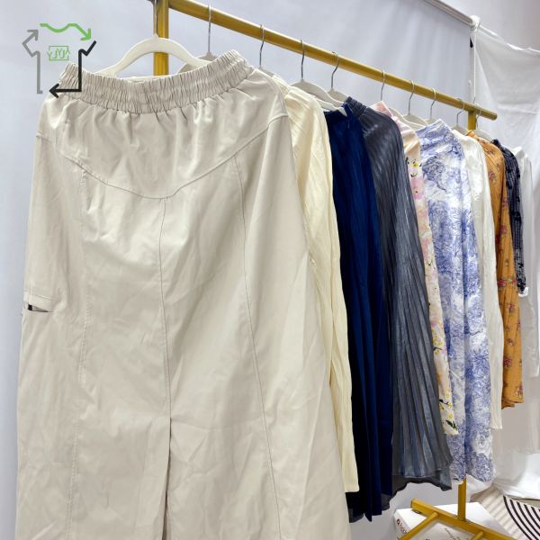 Elegance Used Skirts Ladies' Satin Polynesian Dress Preloved Winter Clothing Sale Bale