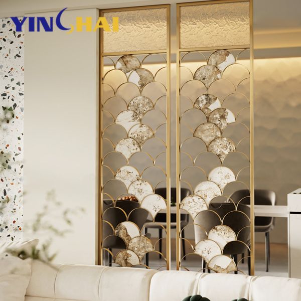 Fashionable Gold Metal Room Divider Long Lasting For Living Room Separation