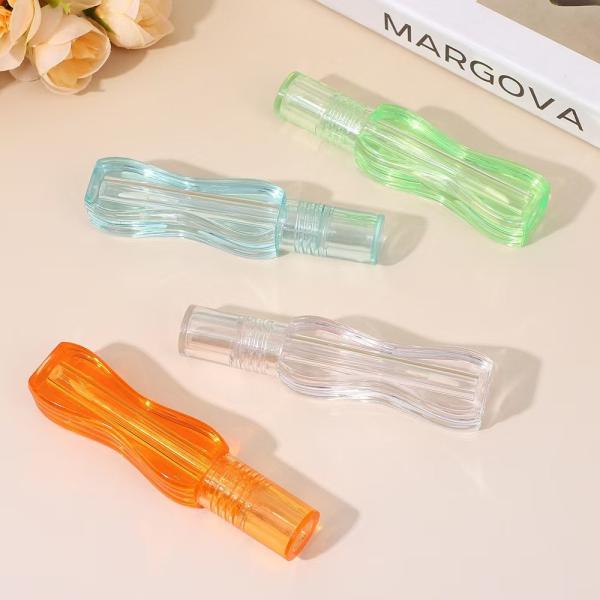 Colorido diseño único pequeña cintura plástico tubo de esmalte labial