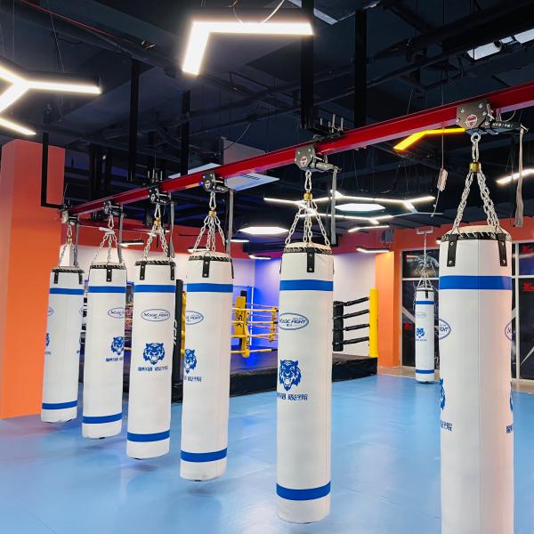 Wrecking Ball Punching Bag Punch Hole Plastic Bag Boxing Heavy Bag Hanger