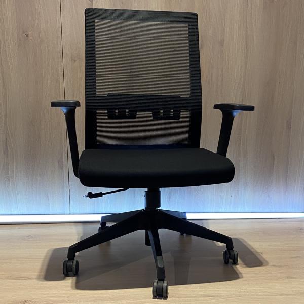 Middle Back 620W*565D*1060H Revolving Mesh Staff Chair