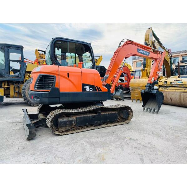 韓国高品質 Dx60 中古 Doosan 油圧ショベル クローラー油圧ショベル 好評販売中
