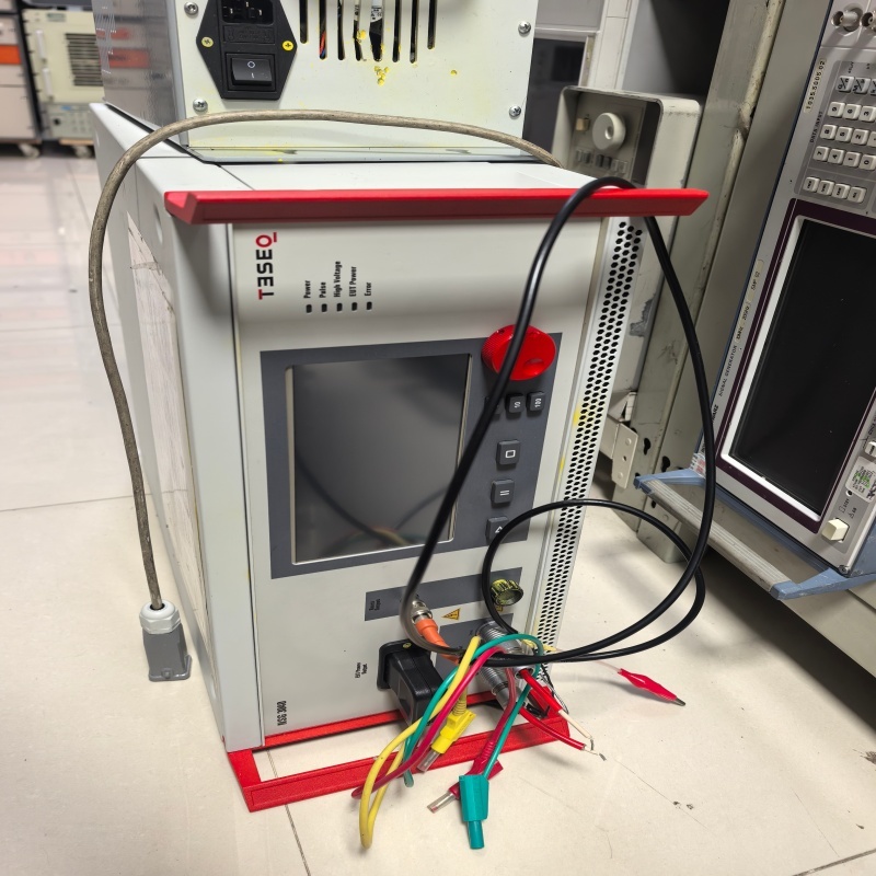 Teseq NSG 3060 Transient Generator EMC Test Equipment For Voltage Dropouts Sinusoidal Noise And Magnetic Field Immunity Testing With Synchronized Function Generators