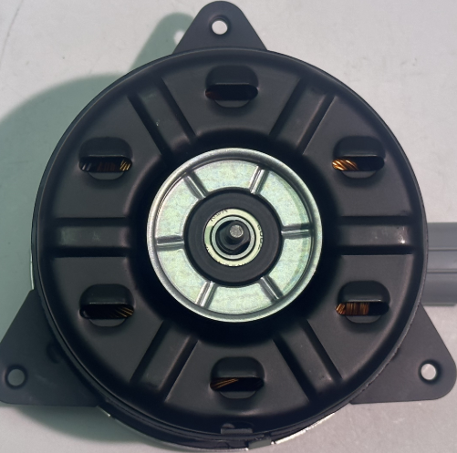 Yaris 1.3 1.6 2008 Toyota 16363-0T040 Radiador ventilador motor Denso 168000-2370