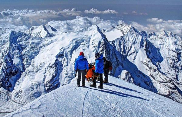 6476m Altitude Nepal Climbing Tours 19 Day'S Mera Peak Climbing / Expedition