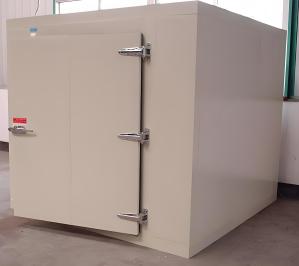 Polyurethane Foam Mobile Cold Room Cold Storage On Wheels For Perishable Goods