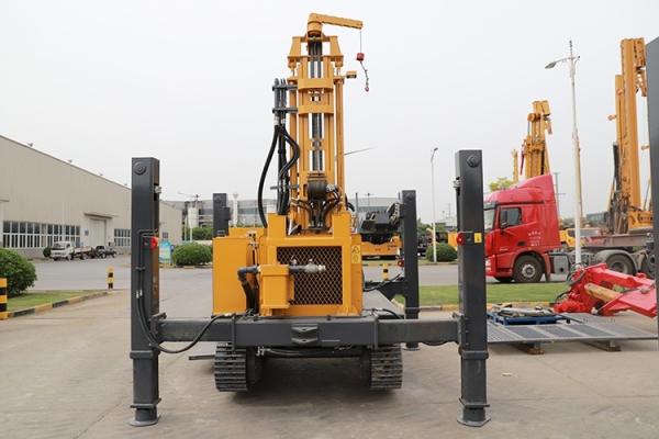Máquina de perfuração de poços de água de construção 300m Profundidade 330mm Diâmetro 8,7t Peso