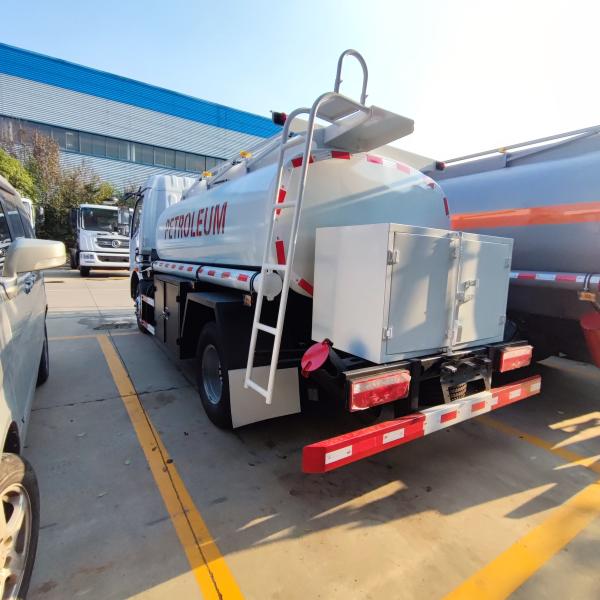Dongfeng 4x2 6 Cubic Meter Fuel Tank Truck with Reliable Performance Fuel Transport Truck