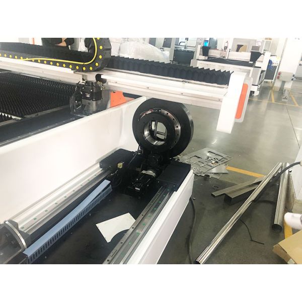 Raycus CNC Laser Fiber Cutting Machine 4KW / 6KW Rotary Laser Cutting Machine