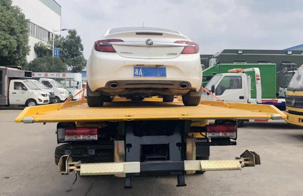 Dongfeng 4tons Road Car Rescue Tow Truck 6ton Flatbed Road Wrecker Vehicle