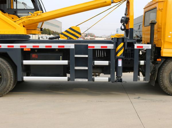 Straight Arm Boom Mobile Truck Crane 10 Ton For Construction Small Lift