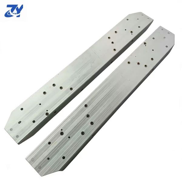 Auto Body Parts Front Bumper Inner Iron for McLaren 540C OE 13AA046CP Genuine Material
