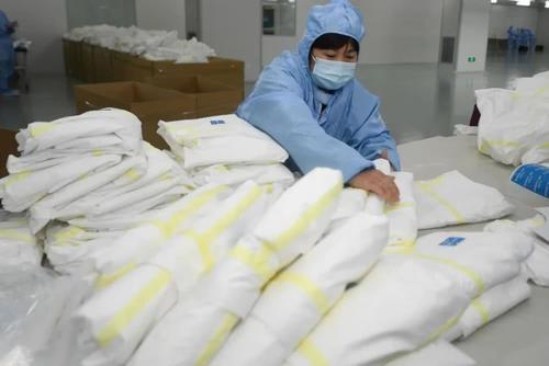 ISO13485 White Chemical Protective Suit Lightweight Breathable