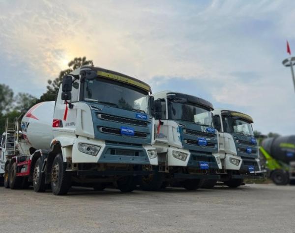 Caminhão de mistura de cimento usado de 10 M3 Sanys