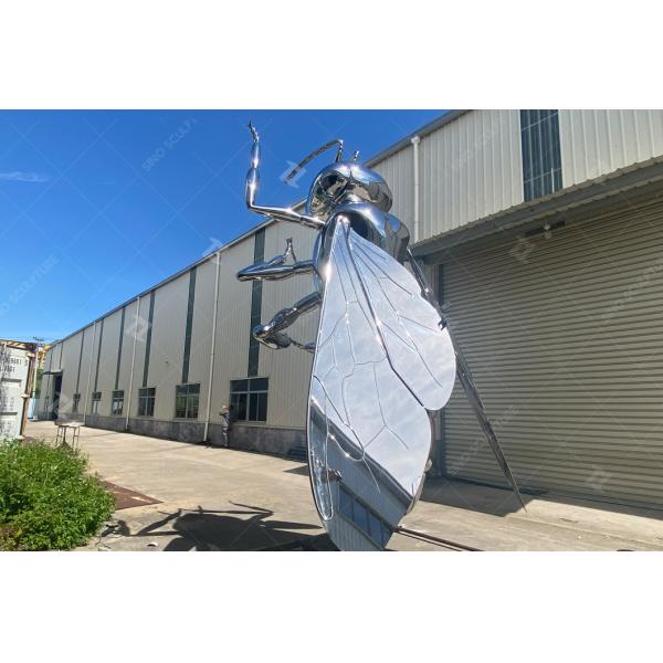 Скульптура пчелы из нержавеющей стали с высокозеркальной полированной отделкой