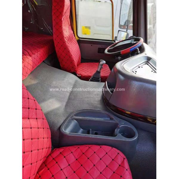 12R22.5 Tyres 371hp 100km/h Used SINOTRUK HOWO Tractor truck Euro 2