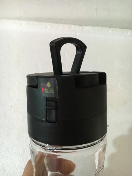 SANS Unique Portable bottle stores vacuum by Hand 0.6L Keep  food and liquid longer fresh GK-PB01
