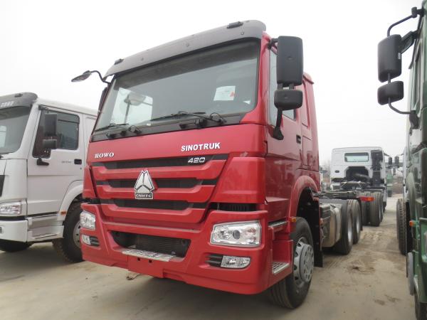 6 by 4 HOWO 336HP Diesel Tractor Truck Head / prime mover for tough road transportation