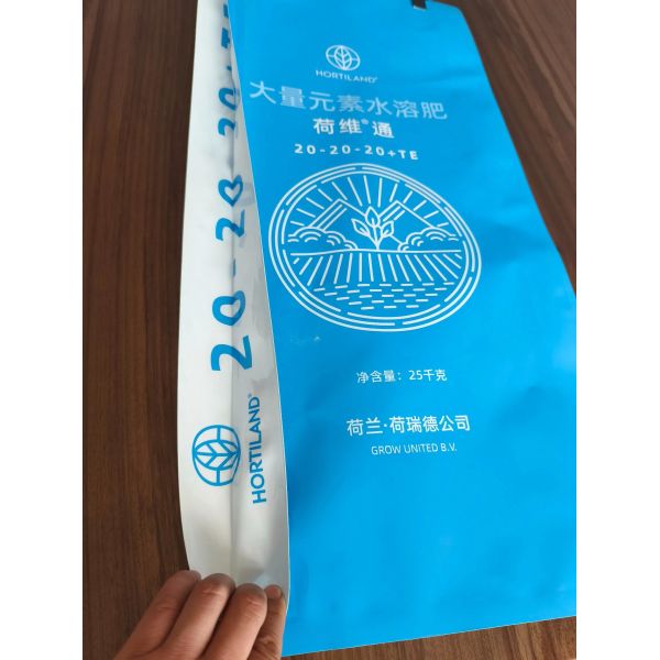 Durable Waterproof PE Fertilizer Bag with Customized Size and High Tensile Strength for Farmers