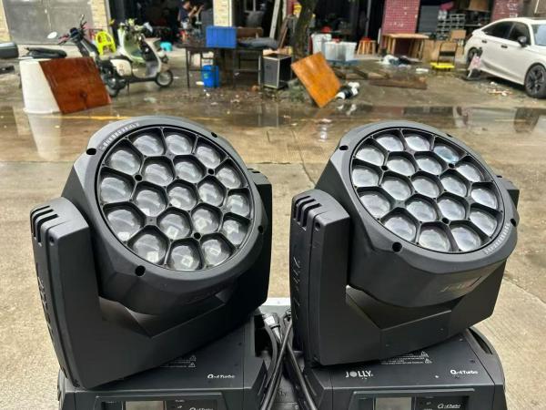 200 jolly Q-4 Turbo 19 30W RGBW High-power Large Bee Eyes, with one-pack and two-aircases, new quality!