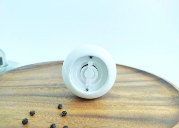 Round Shape Wooden Salt And Pepper Grinders For Durable Grinding