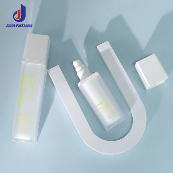 Bouteilles d'acrylique de 120 ml, bouteille d'eau d'essence en plastique vide, bouteille avec capuchon en plastique, accepte l'impression du logo