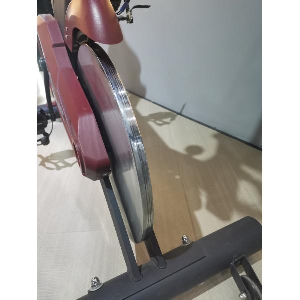 Spinning Bike Équipement de gymnastique commercial Entraînement cardiovasculaire Vélos d'exercice en intérieur