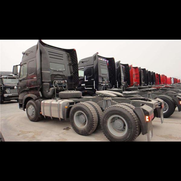 Heavy Duty Prime Mover And Trailer , Tractor Head Trucks 6x4 Drive Wheel