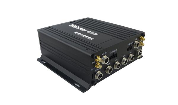 Solução de caminhão econômico de gestão de veículos com DVR móvel 4CH e controle remoto