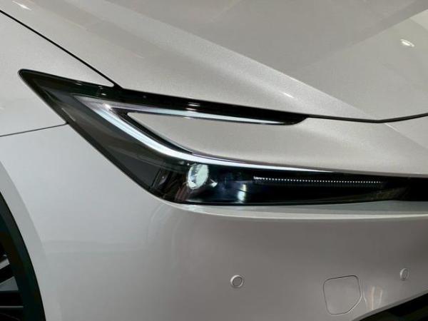 Toyota Prius U Panoramic Display Blind Spot Display Genuine 8-Inch Display Audio Toyota Safety Perception Expansion Package Full-Range TV ETC 2.0 Rear Camera Parking Support Brake