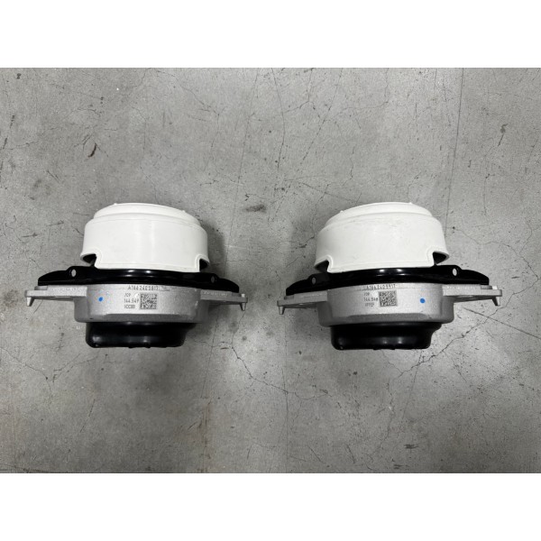 The New High Quality GLE Is the Foot Rubber Support of the W166 Front Engine Buffer Rubber Machine for Mercedes-Benz