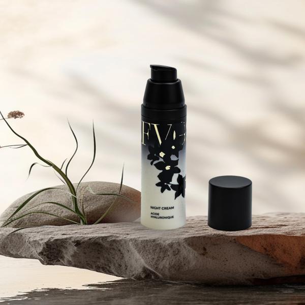 Cosmetic Lotion Bottle 50ml Refillable Airless Pump Bottle Luxurious Hot Stamping Surface Treatment