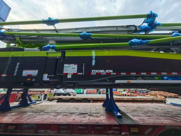 Zoomlion K56X-6RZ Concrete Pump Truck 56m Height 51m Range